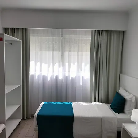 Residencial Tropicalia Al Guest house *