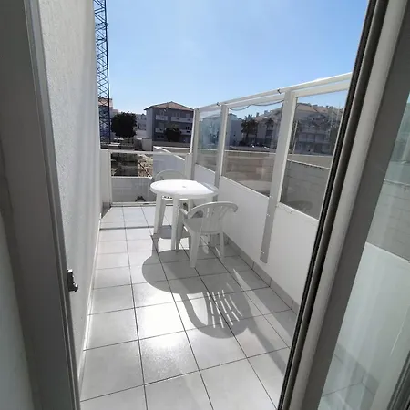 Pensjonat Residencial Tropicalia Al *