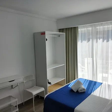 Pensjonat Residencial Tropicalia Al *