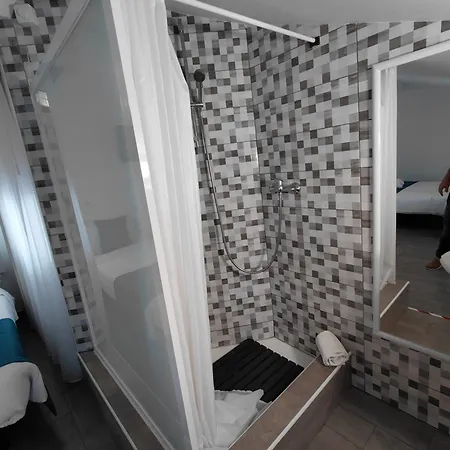 Residencial Tropicalia Al بيت ضيافة